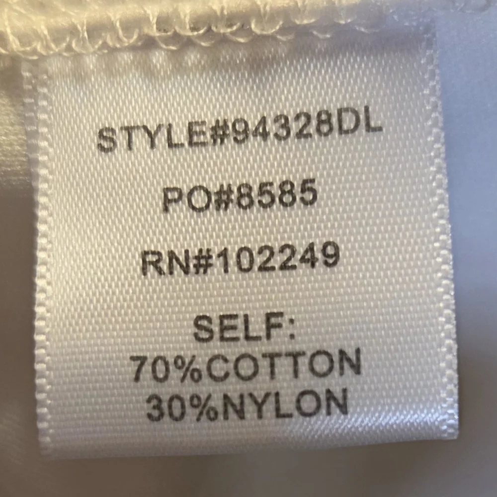 "Skies Are Blue" Off-The-Shoulder White Lace Dress Has Only Been Worn Once - Picture 14 of 15